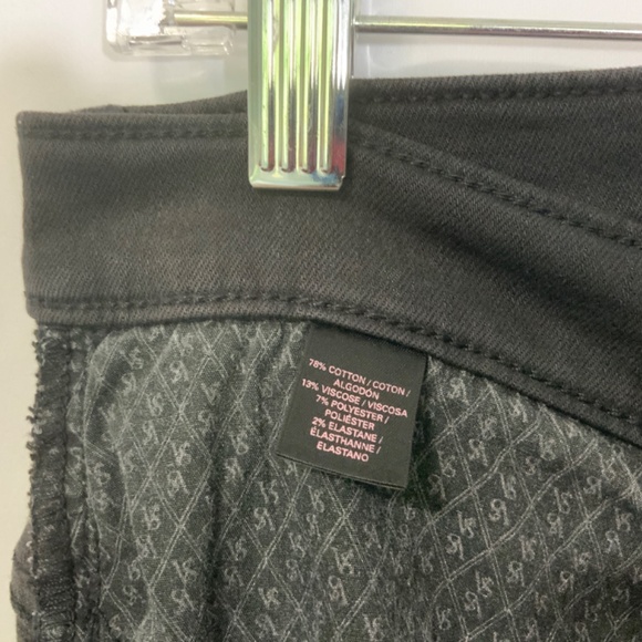 Victoria's Secret Black Denim VS MID RISE SIREN size 8 very good pre-owned cond. - Picture 10 of 13